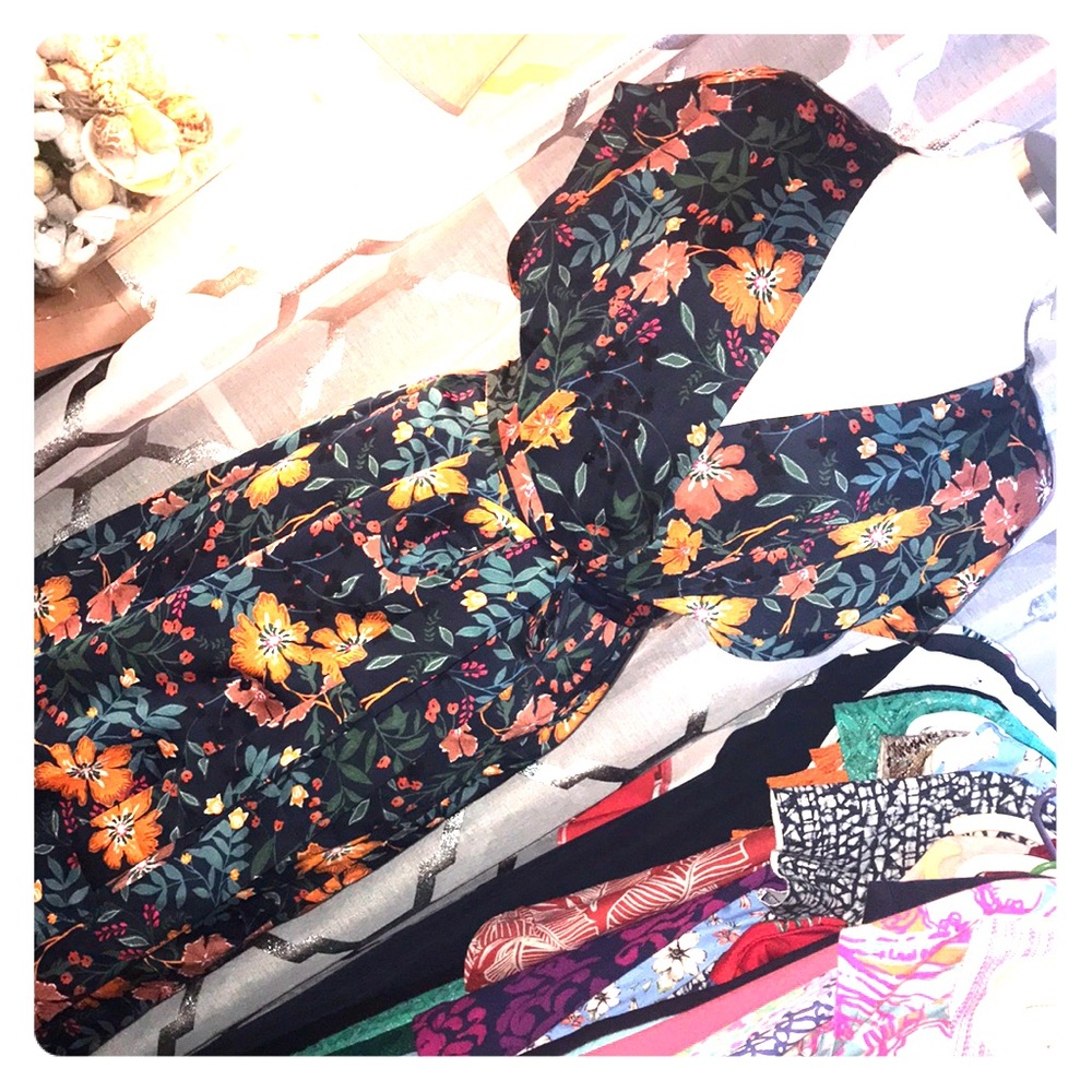 Zara Floral Wrap Dress - Picture 6 of 8